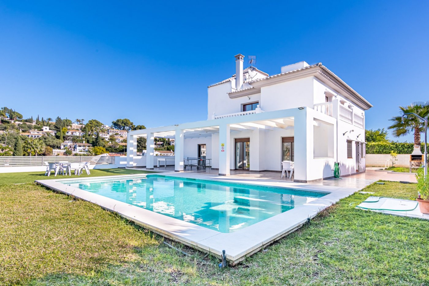 Villa Reformada con Vistas Panorámicas en la Sierrezuela